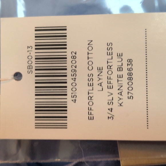 Chico's size 3.5 no iron (kyanite blue) light blue 3/4 sleeve blouse - Picture 5 of 5